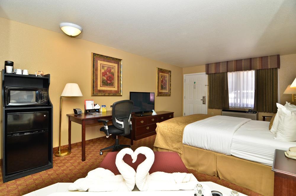 Best Western Fallon Inn & Suites Exteriör bild
