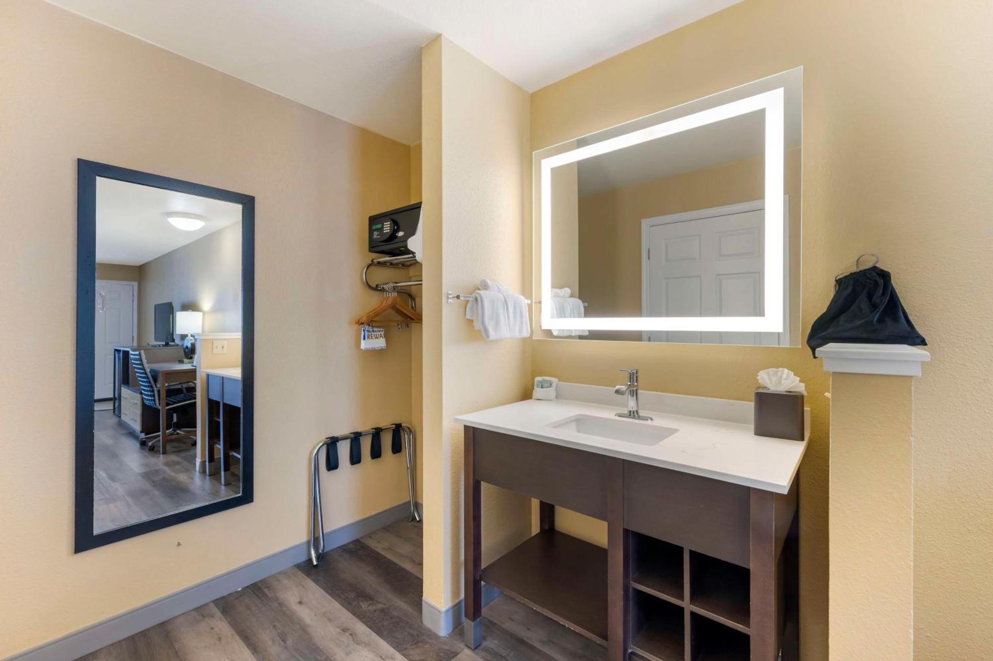 Best Western Fallon Inn & Suites Exteriör bild