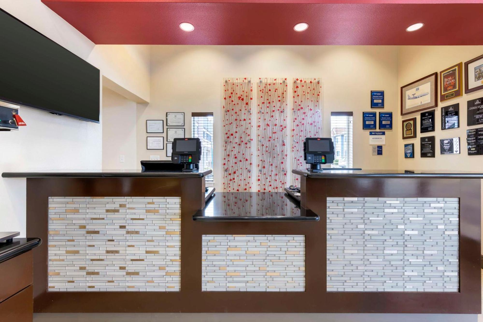 Best Western Fallon Inn & Suites Exteriör bild